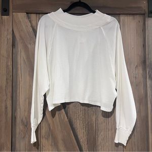 NWT!! Free People Cropped Lightweight Sweater.